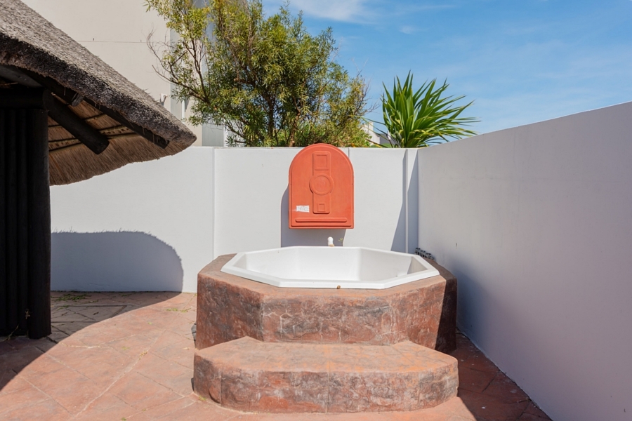 5 Bedroom Property for Sale in Myburgh Park Western Cape